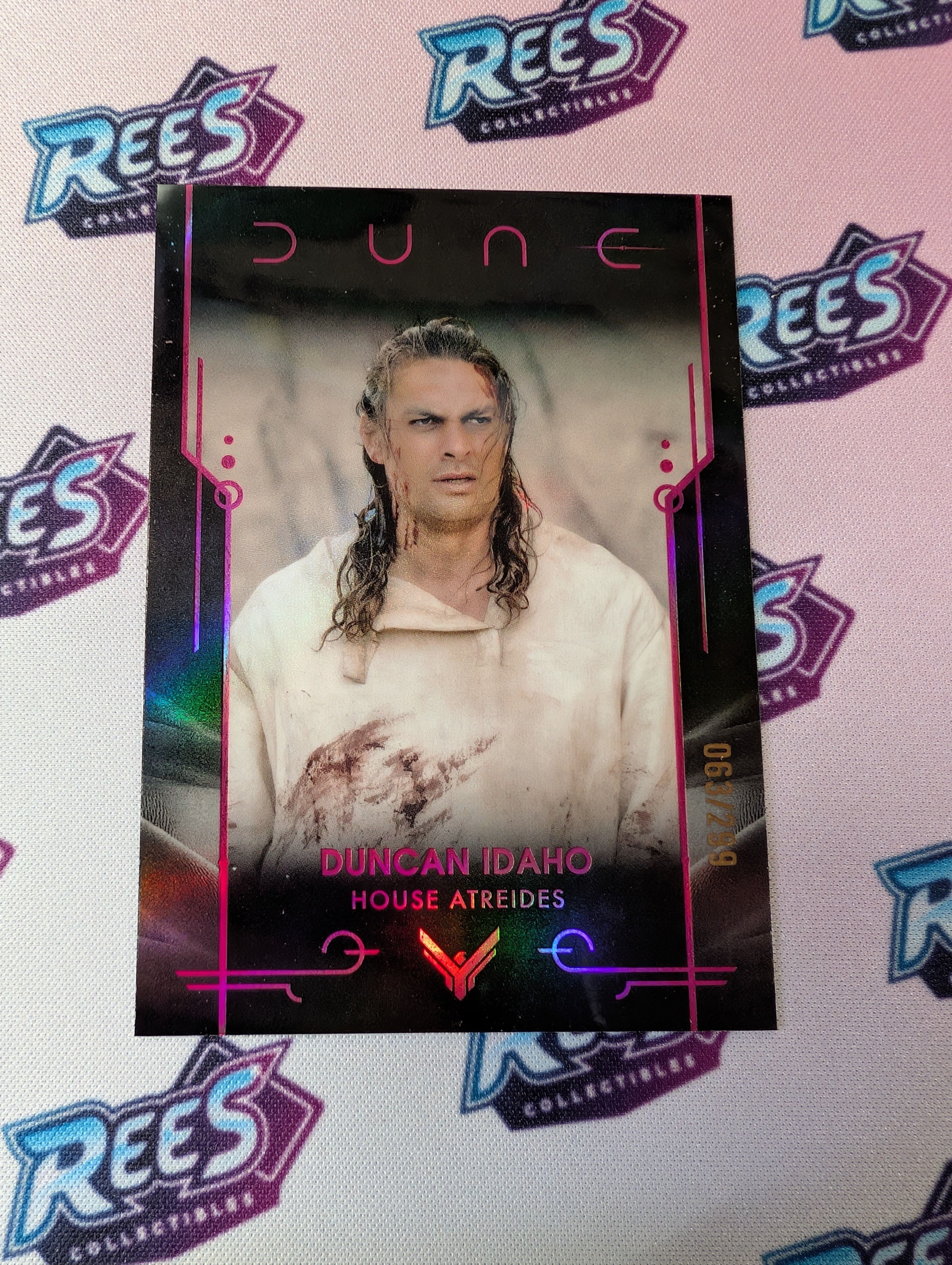 Duncan Idaho, No. 5, #063/299, 2024 Topps Chrome Dune Pink Parallel