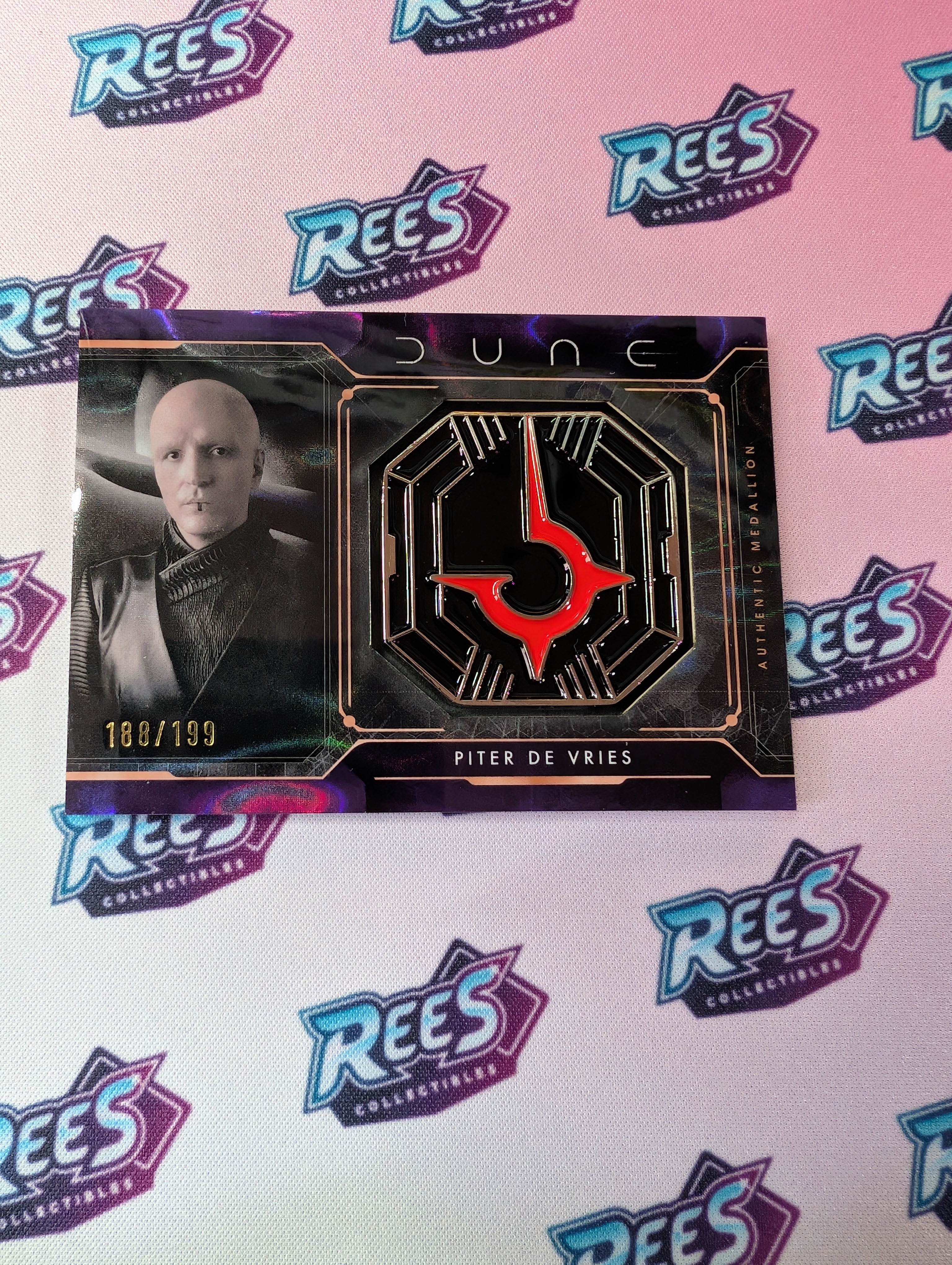 Piter De Vries Medallion, MCM-PD, #188/199, 2024 Topps Chrome Dune Manufactured Character Medallion