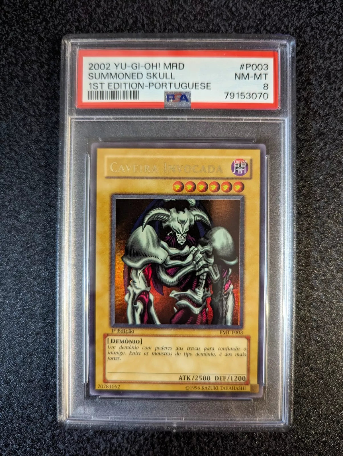 PSA 8 Summoned Skull, PMT-P003, 1st Edition Ultra Rare Metal Raiders, Yu-Gi-Oh! TCG Portuguese